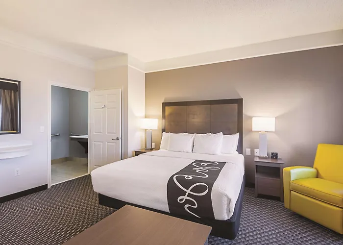 La Quinta By Wyndham Austin At The Domain