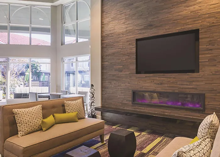 La Quinta By Wyndham Austin At The Domain